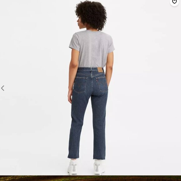 NWT Levi's Wedgie Straight Fit Women's Jeans - Dark Wash - Picture 2 of 2